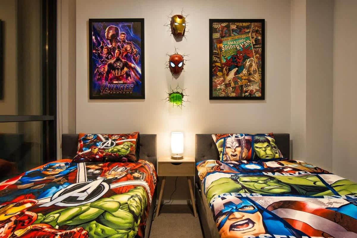 Dc Vs Marvel Theme Ft Arcade Machine Pool Gym Sauna Bbq Apartment Adelaide Exterior photo